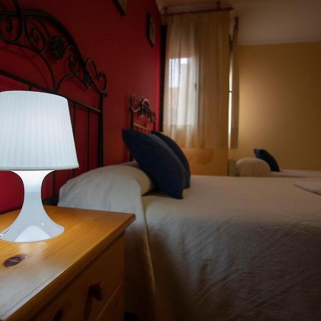 Alojamiento Turístico El Torreón Hostal Fresneda de la Sierra Exterior foto