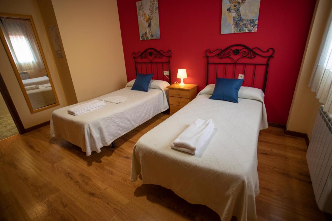 Alojamiento Turístico El Torreón Hostal Fresneda de la Sierra Exterior foto