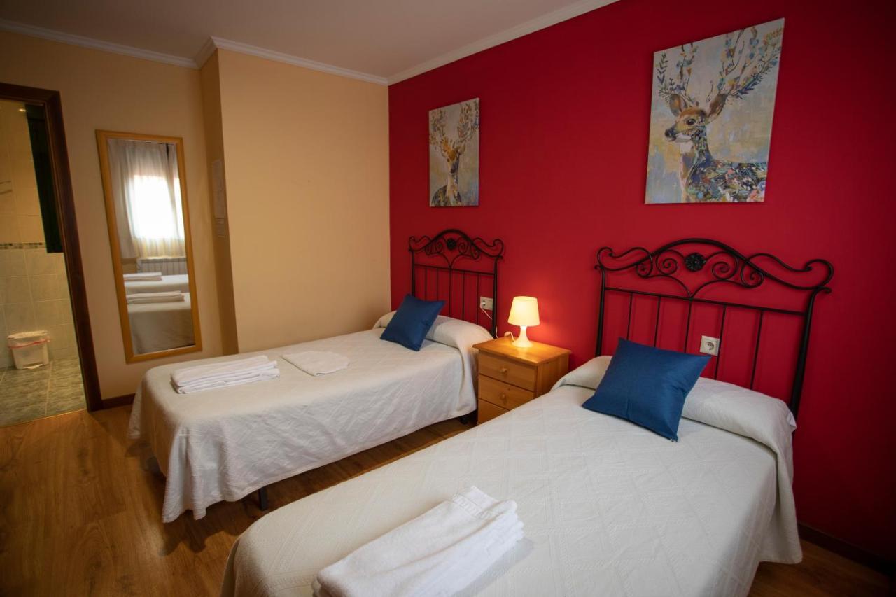 Alojamiento Turístico El Torreón Hostal Fresneda de la Sierra Exterior foto