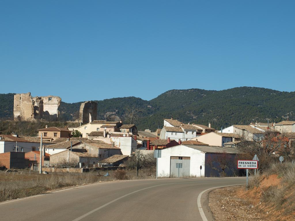 Alojamiento Turístico El Torreón Hostal Fresneda de la Sierra Exterior foto